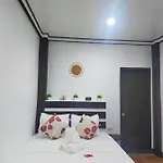 Jd\'S Garden Inn