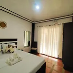 Jd\'S Garden Inn
