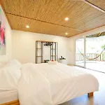 Ac2 - Bamboo Bungalows Rest House By White Beach