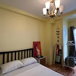 Centrally Located Affordable Apartment With Kitchen