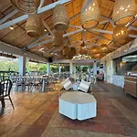 Deluxe Room C W Private Beach, Inifnity Pool & Golf