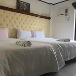 Av Seven Resort