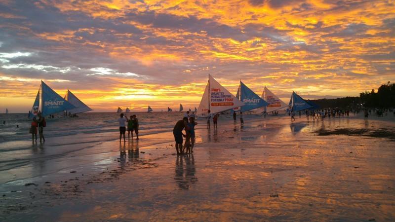 Alargo Boracay Island
