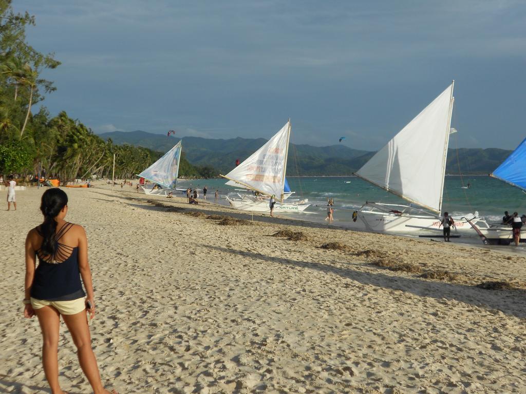 Alargo Boracay Island