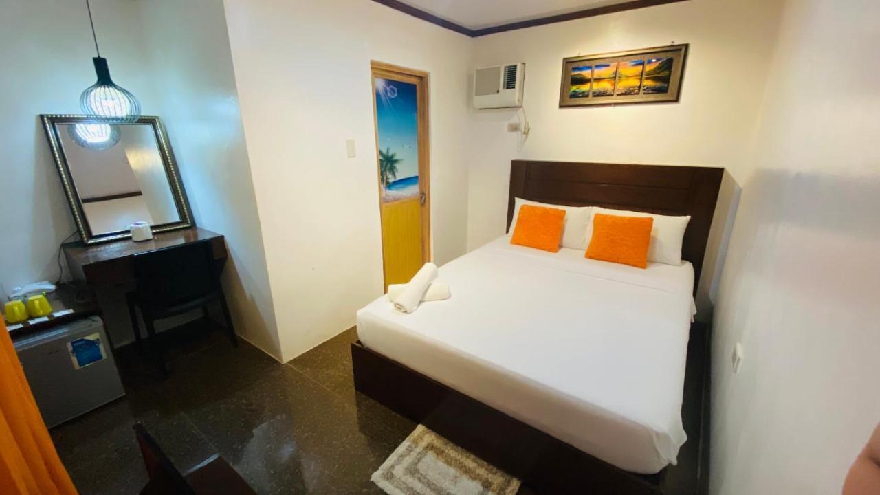 Vicente Aguirre Guest house Boracay Island