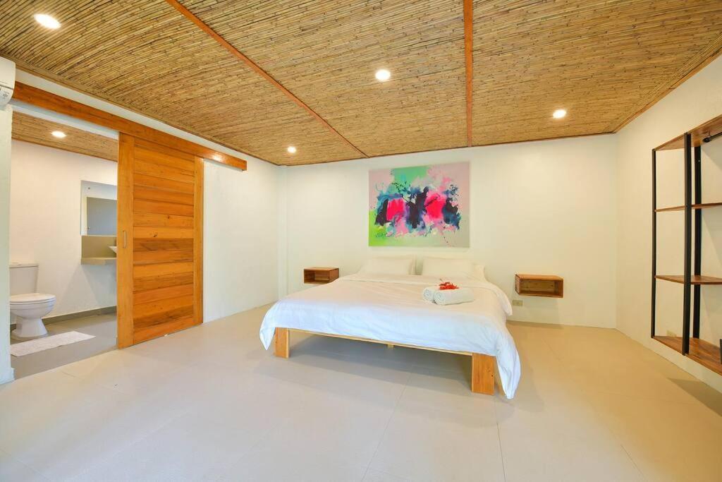 Apartment Ac2 - Bamboo Bungalows Rest House By White