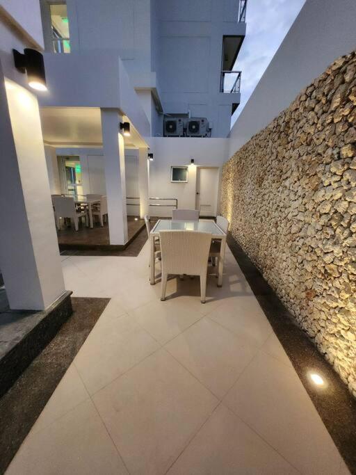 Aloha Ocean Garden Boracay Apartment