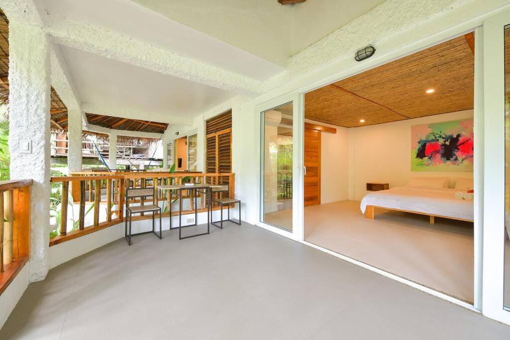 Apartment Ac2 - Bamboo Bungalows Rest House By White