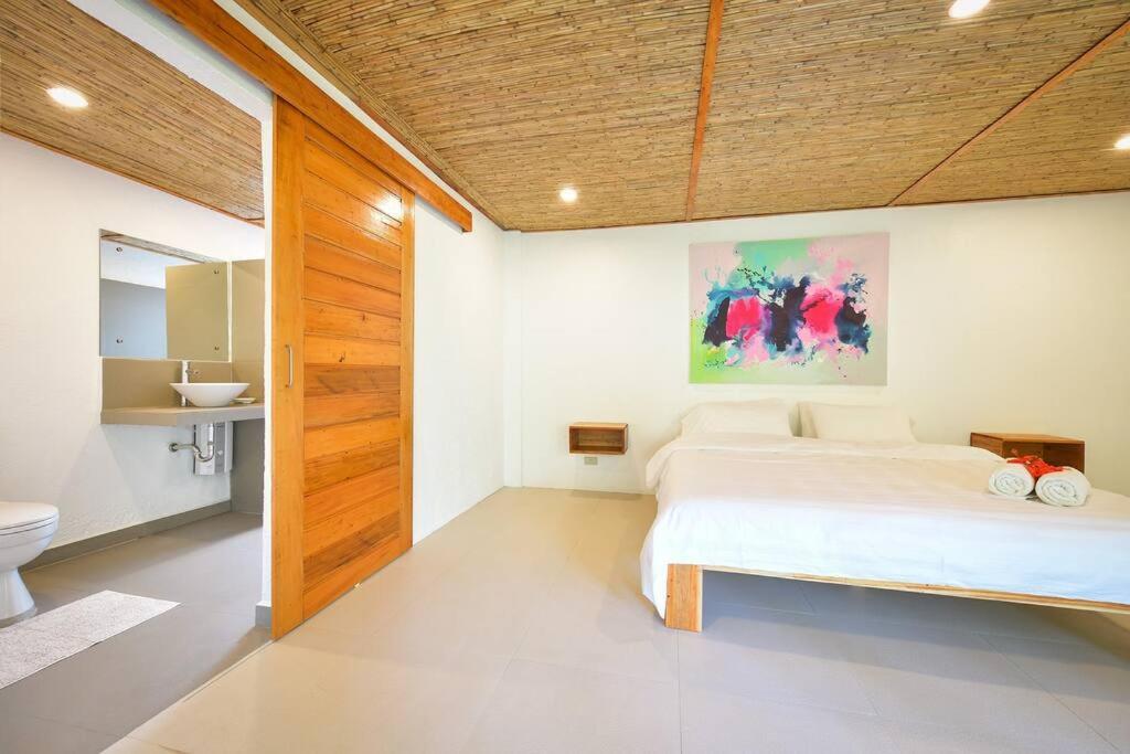 Ac2 - Bamboo Bungalows Rest House By White Apartment