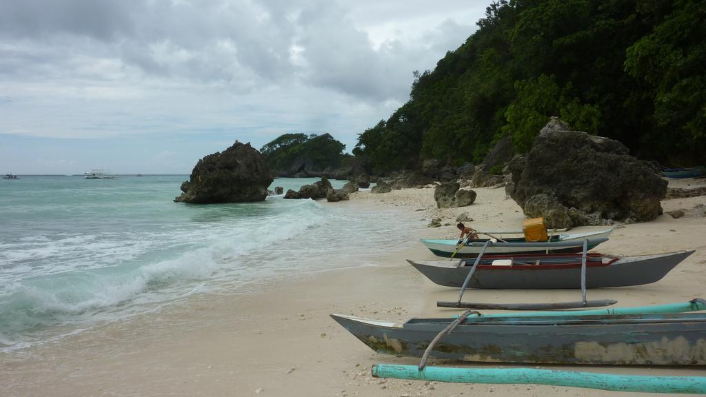 Alargo Apartment Boracay Island
