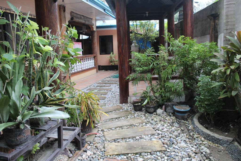 Dave's Straw Hat 3* Boracay Island