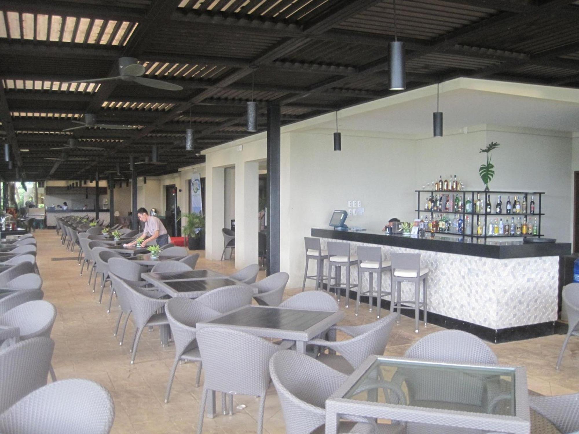 Uo At Fairways Newcoast Boracay