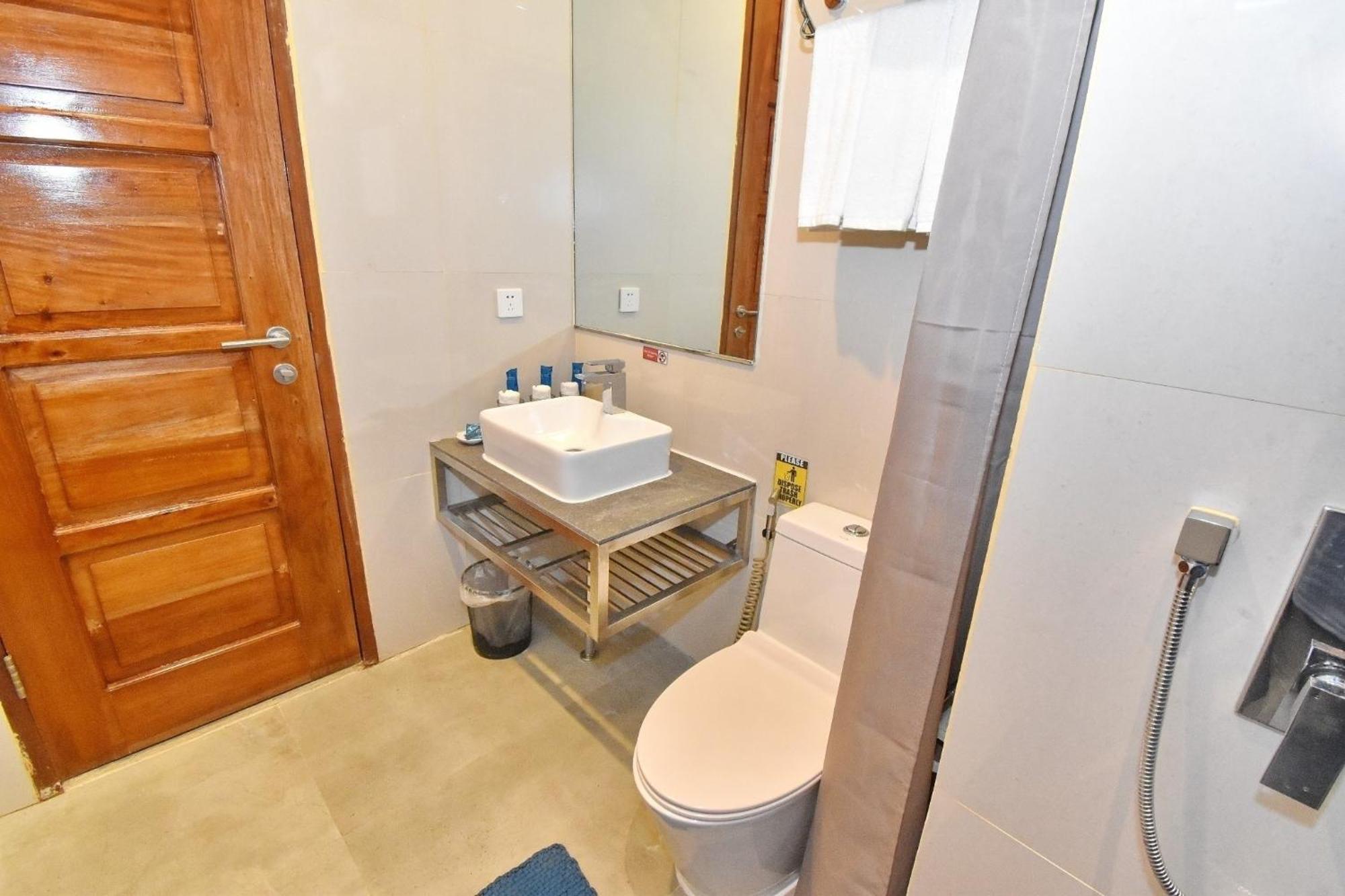 Hotel Oseidon Boracay 3*