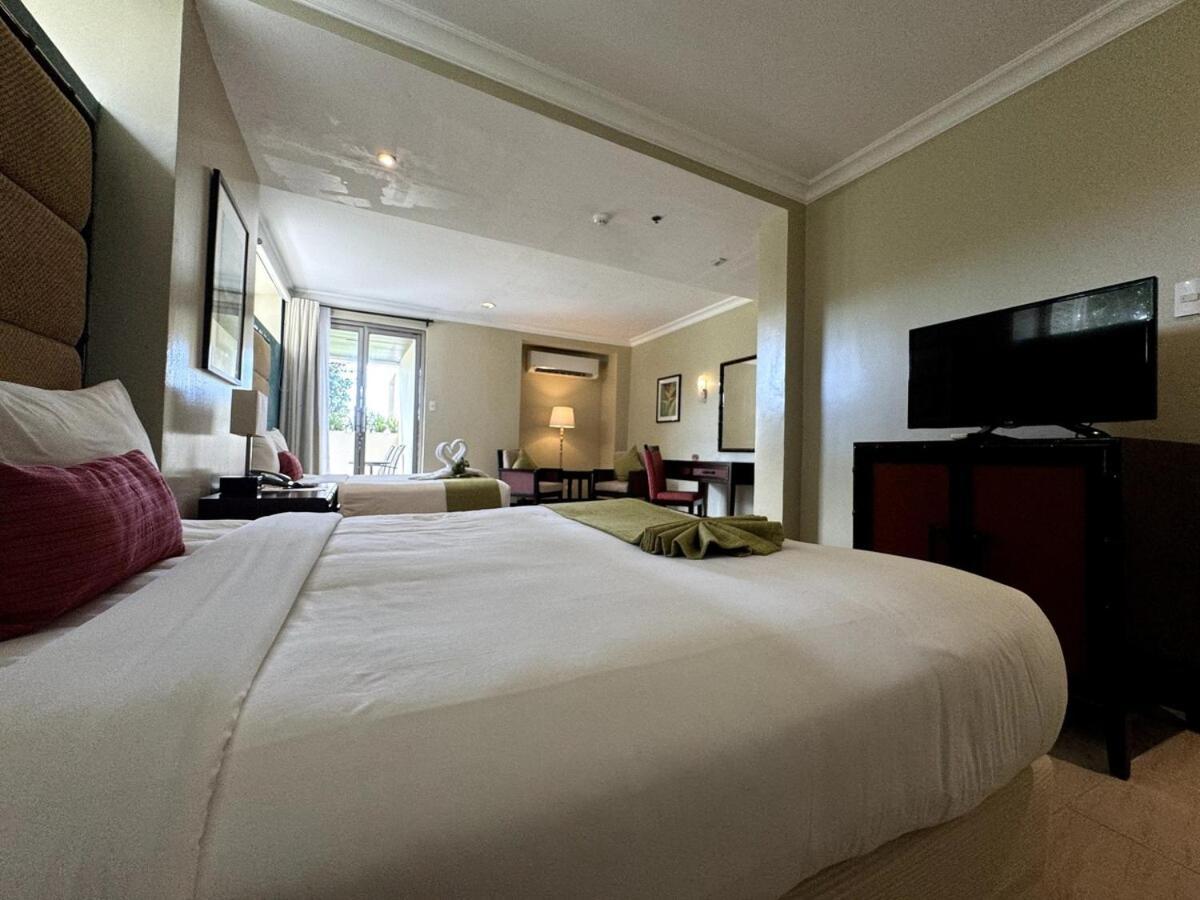 Deluxe A With Private Inifnity Pool And Golf