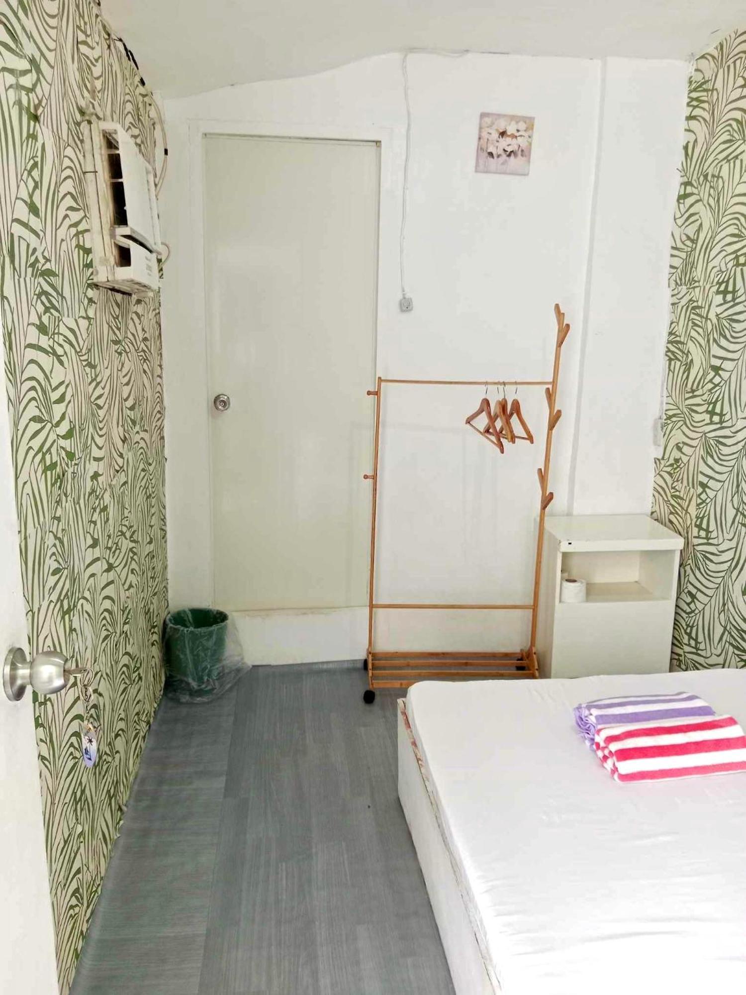 Bahay bakasyunan Pearls Z Apartelle