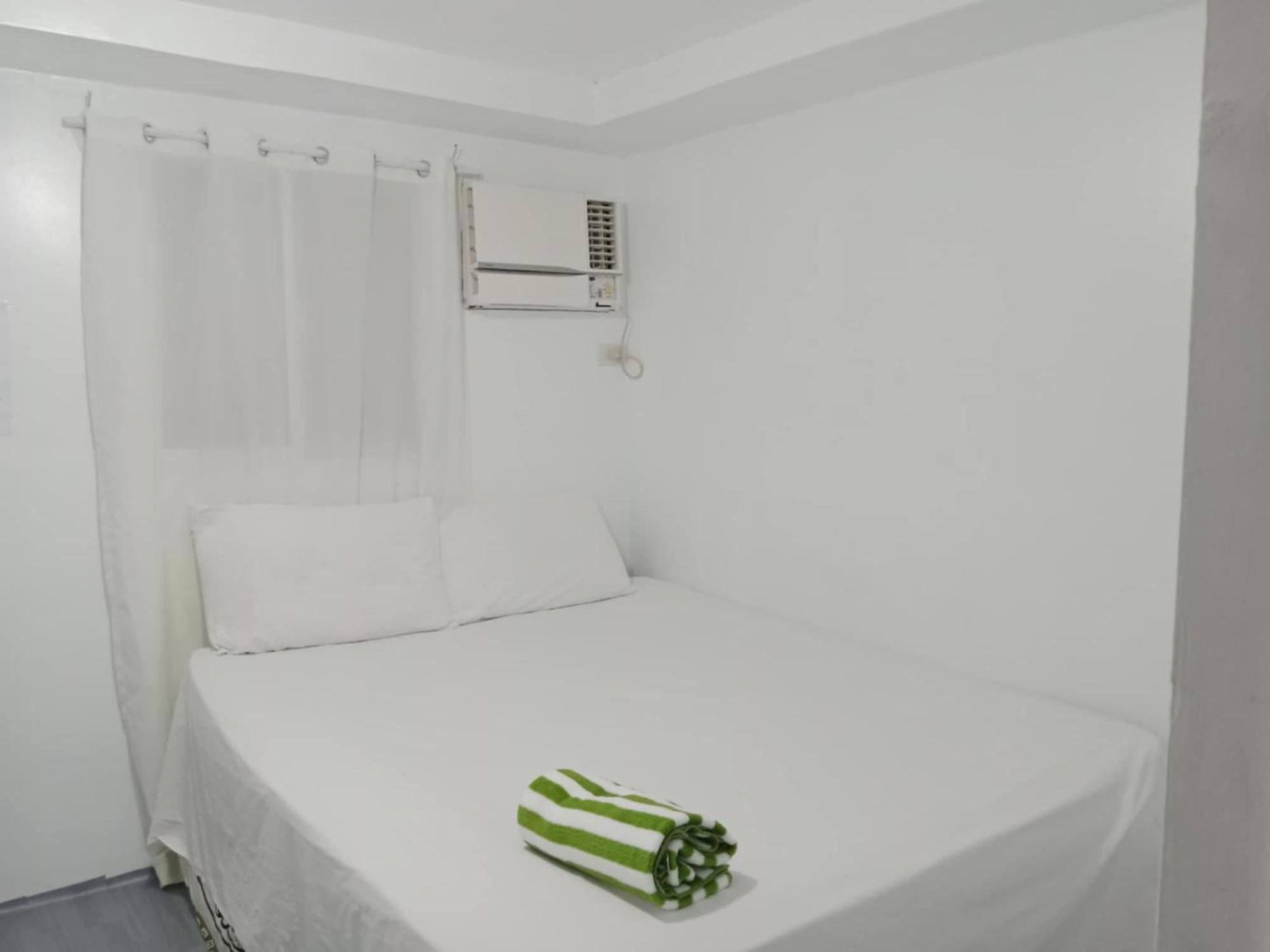 Pearls Z Apartelle *