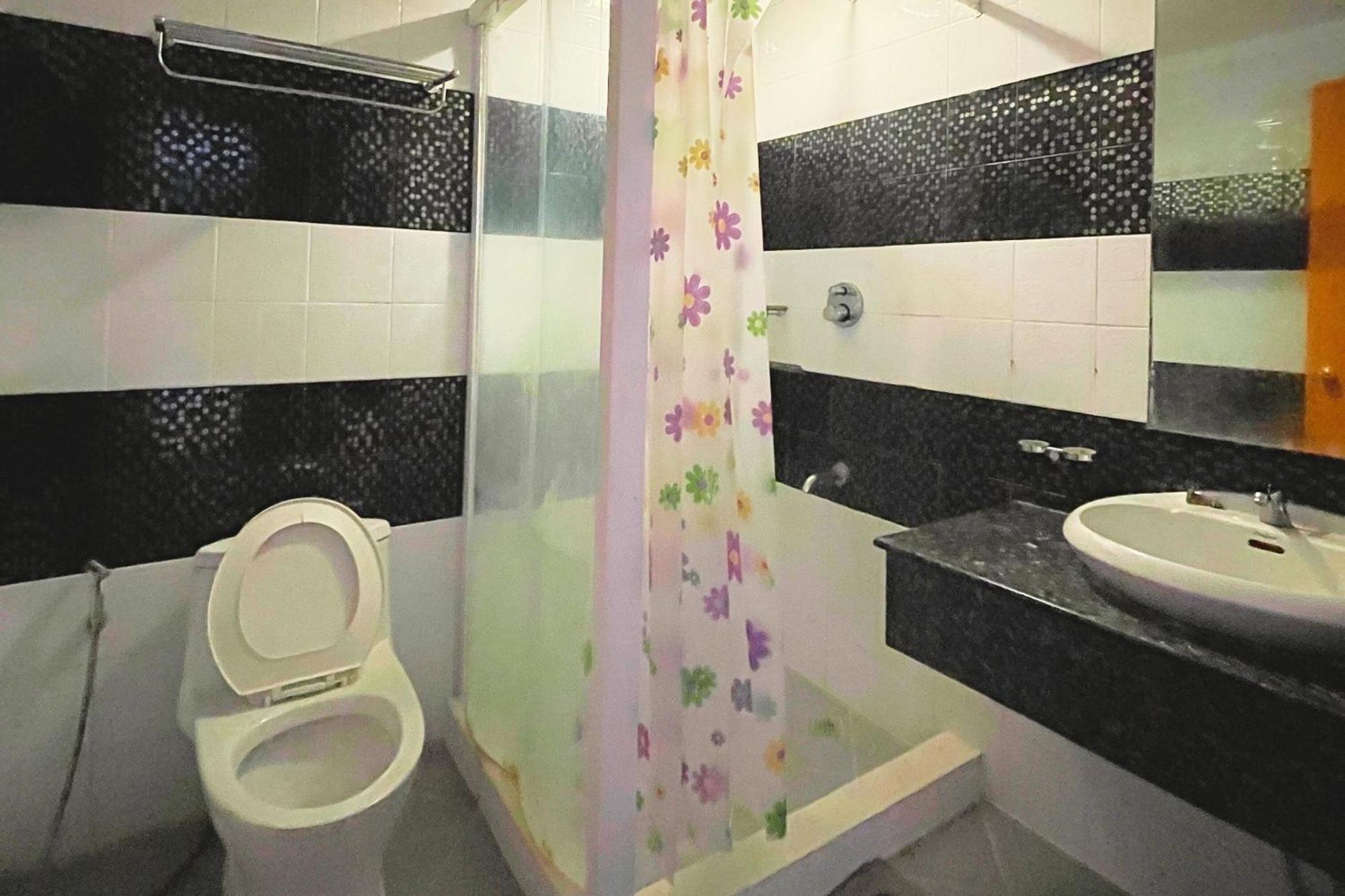 Hotel Here Innstead Boracay 3*