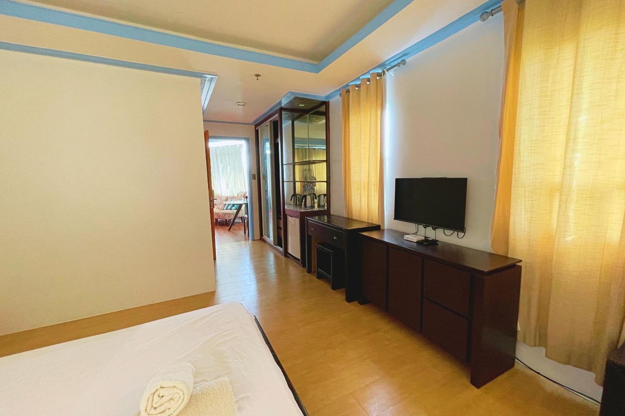 Here Innstead Boracay Hotel