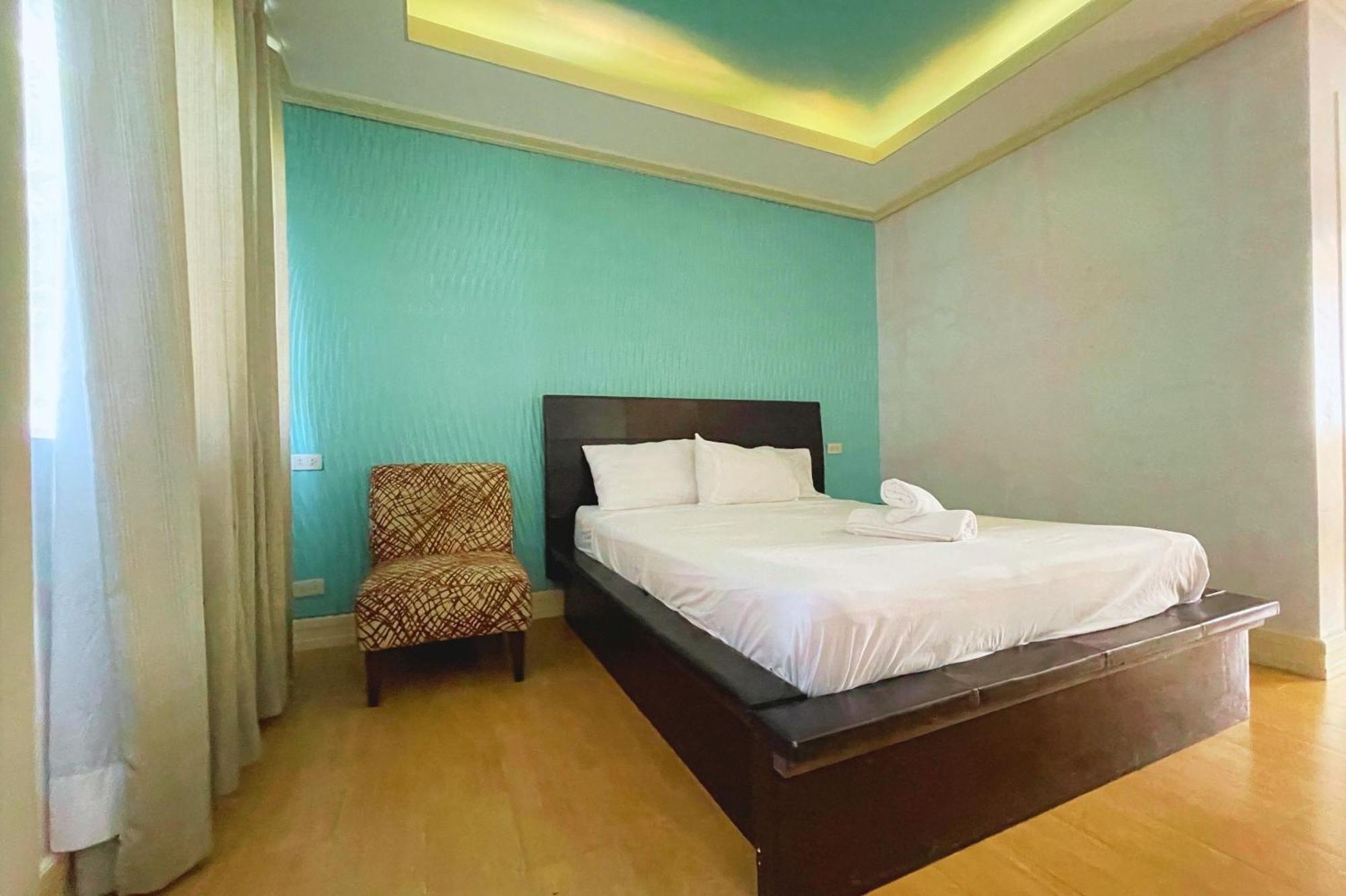 Here Innstead Boracay Hotel 3*