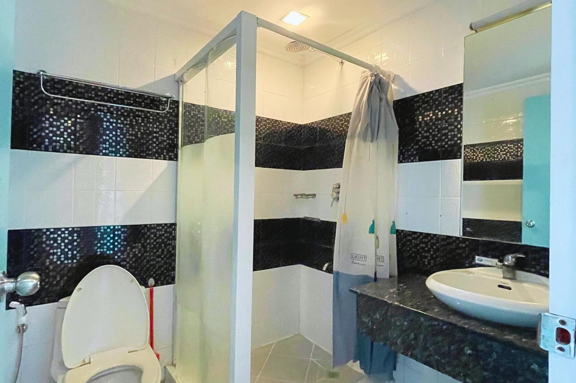 Hotel Here Innstead Boracay 3*