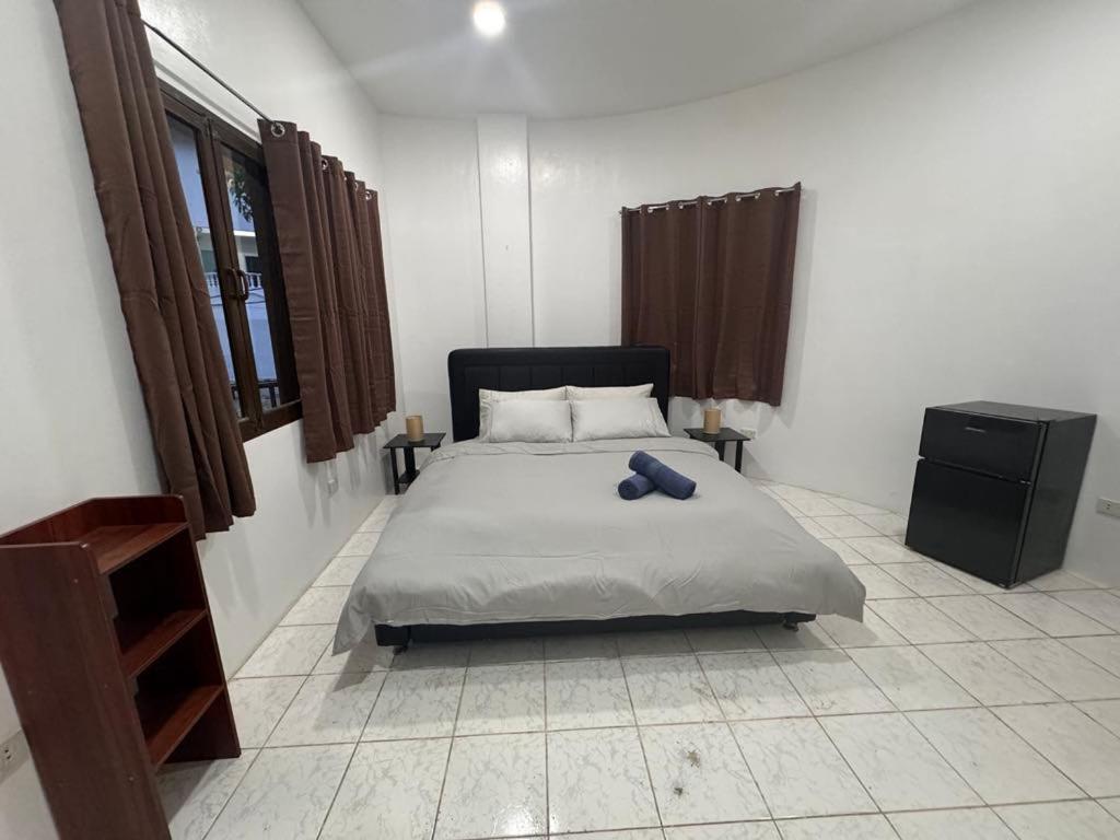3 Boracay Bed & Breakfast *