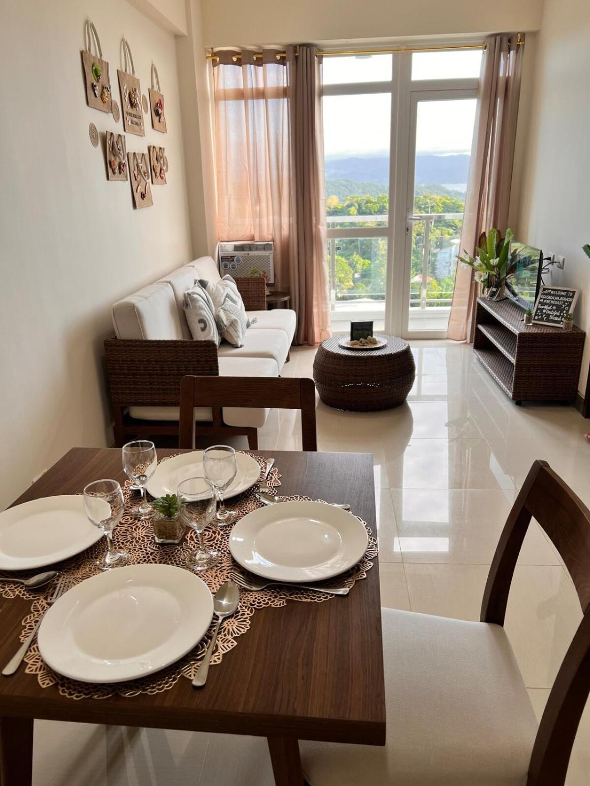 A Tranquil Ocean View Condo, Private * Boracay Island