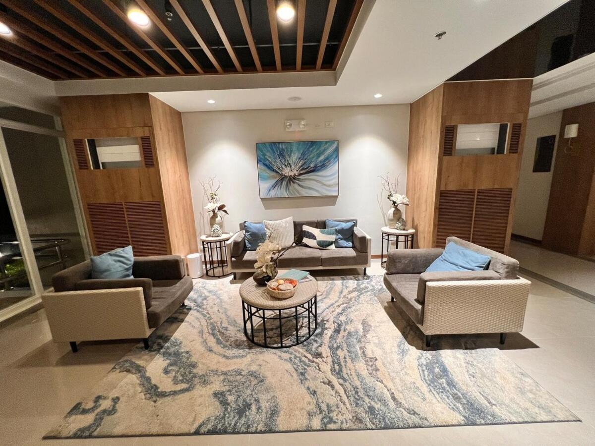 A Tranquil Ocean View Condo, Private * Boracay Island