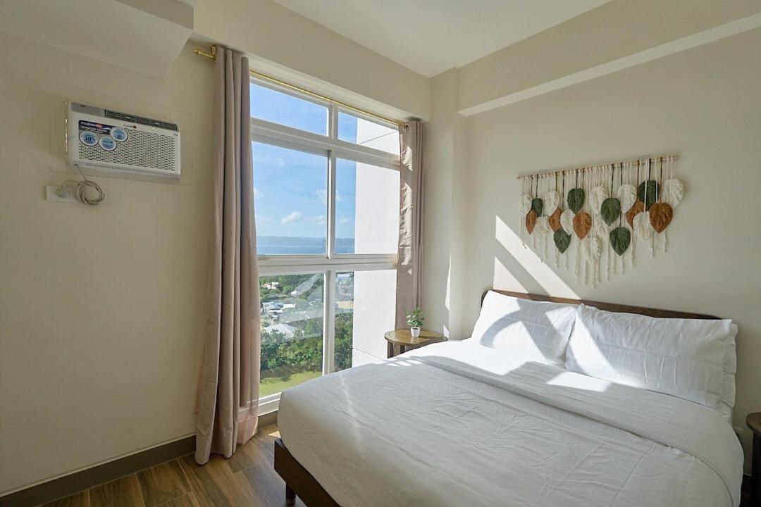 Apartment A Tranquil Ocean View Condo, Private Boracay Island
