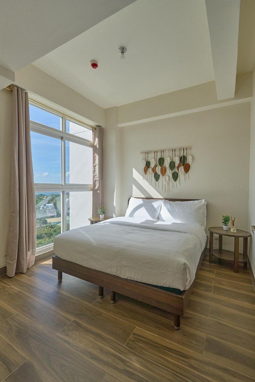 A Tranquil Ocean View Condo, Private *