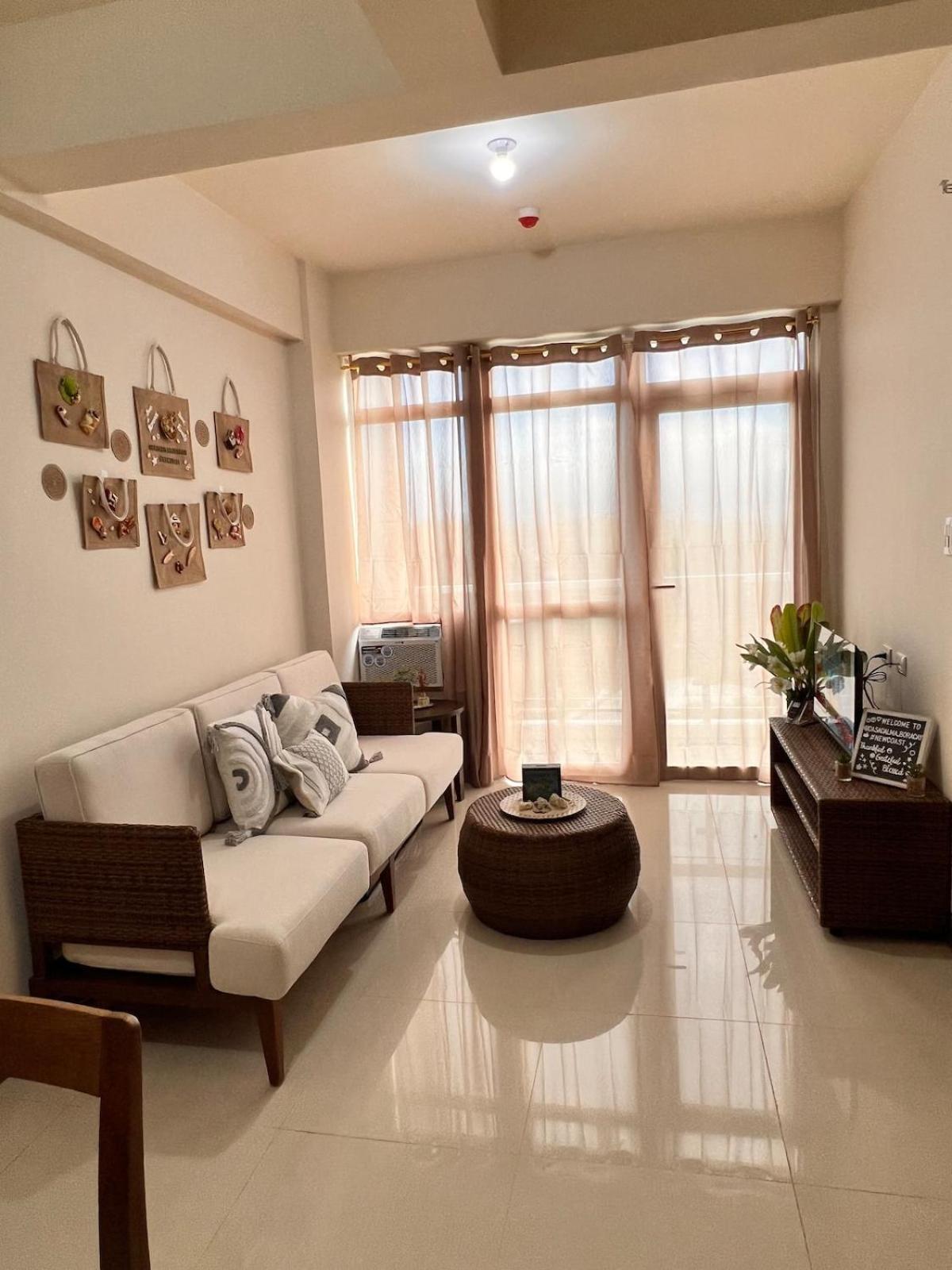 A Tranquil Ocean View Condo, Private Apartment