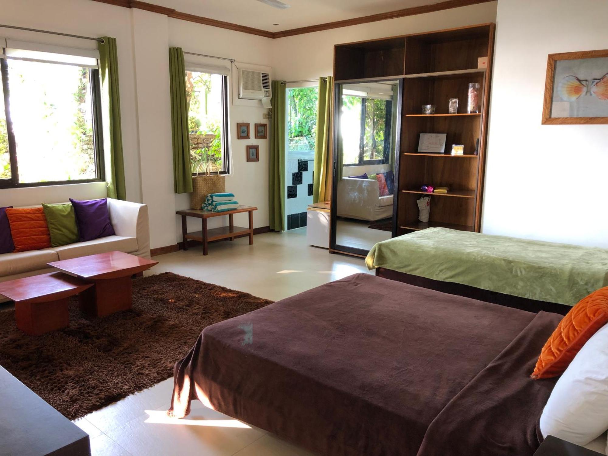 Argonauta Boracay And