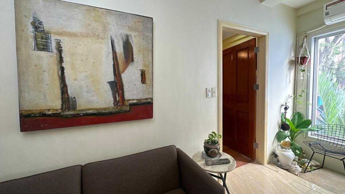 Centrally Located Affordable With Kitchen *