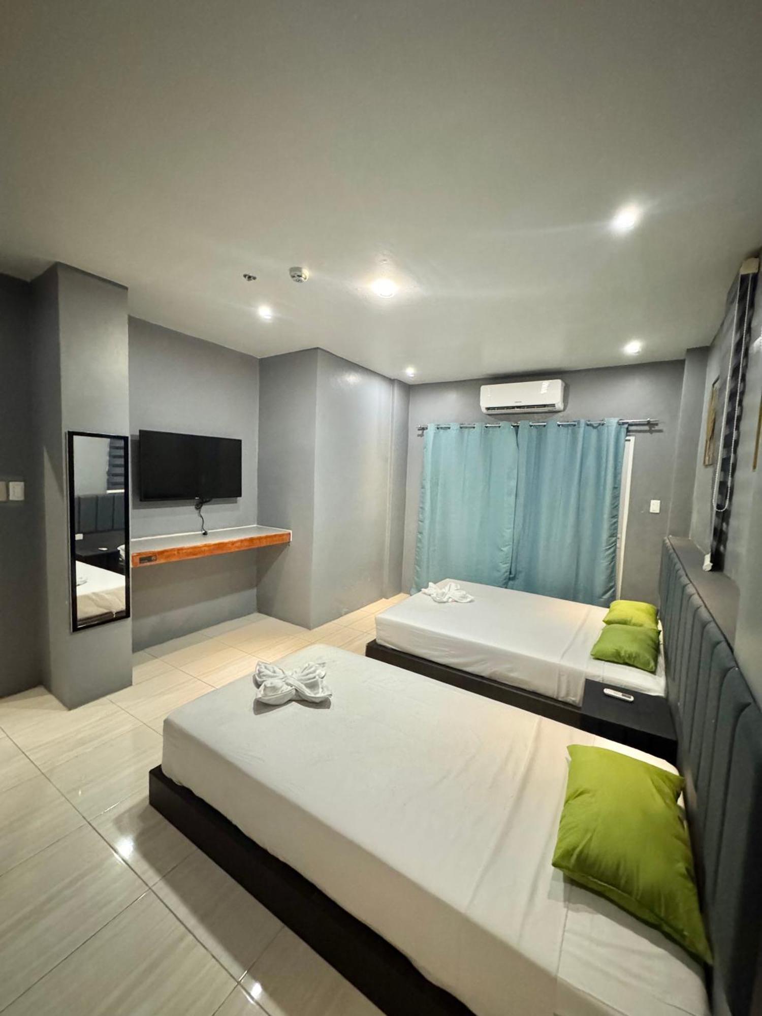Miami Boracay Hotel *
