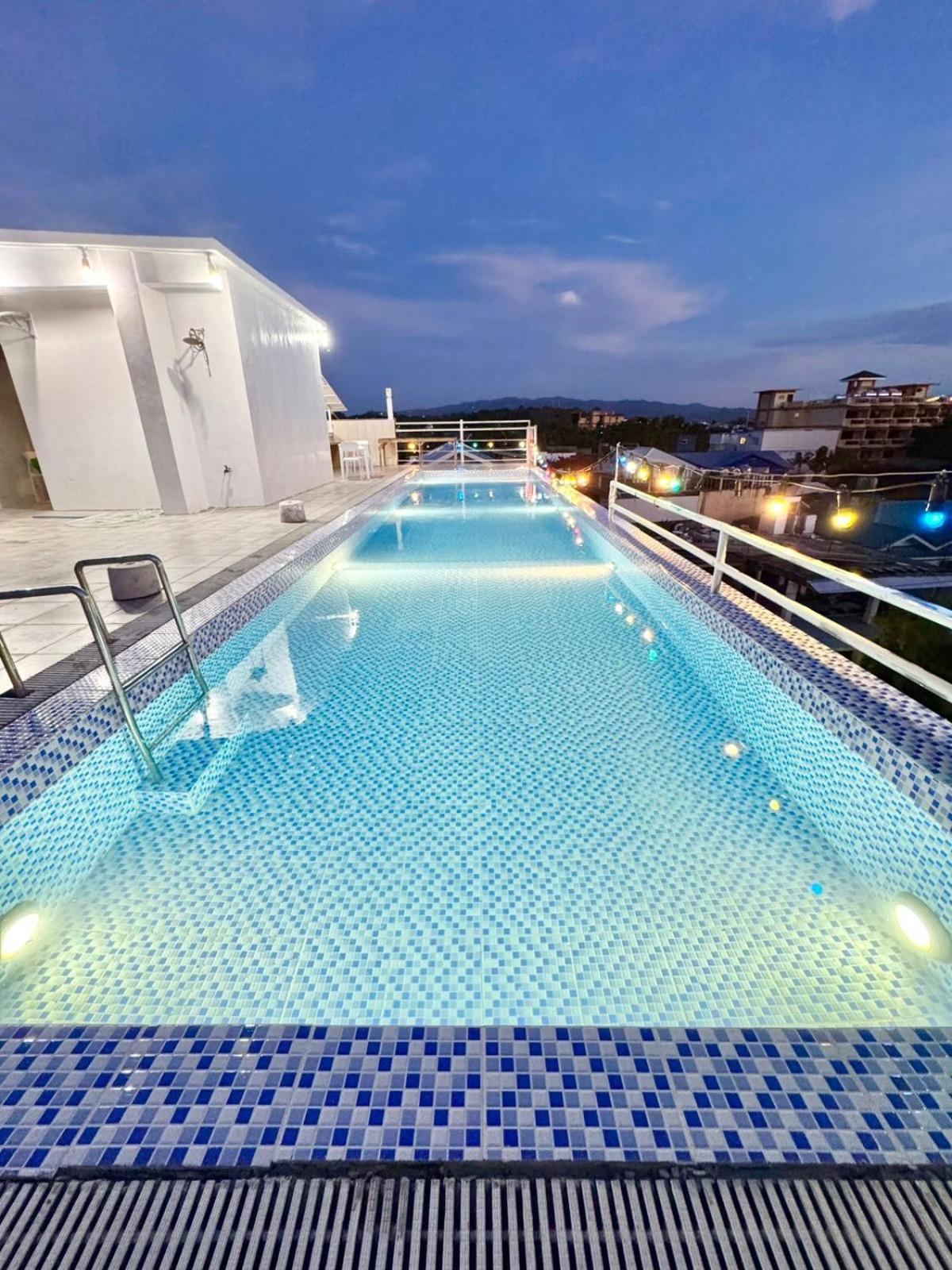 Miami Boracay Hotel *
