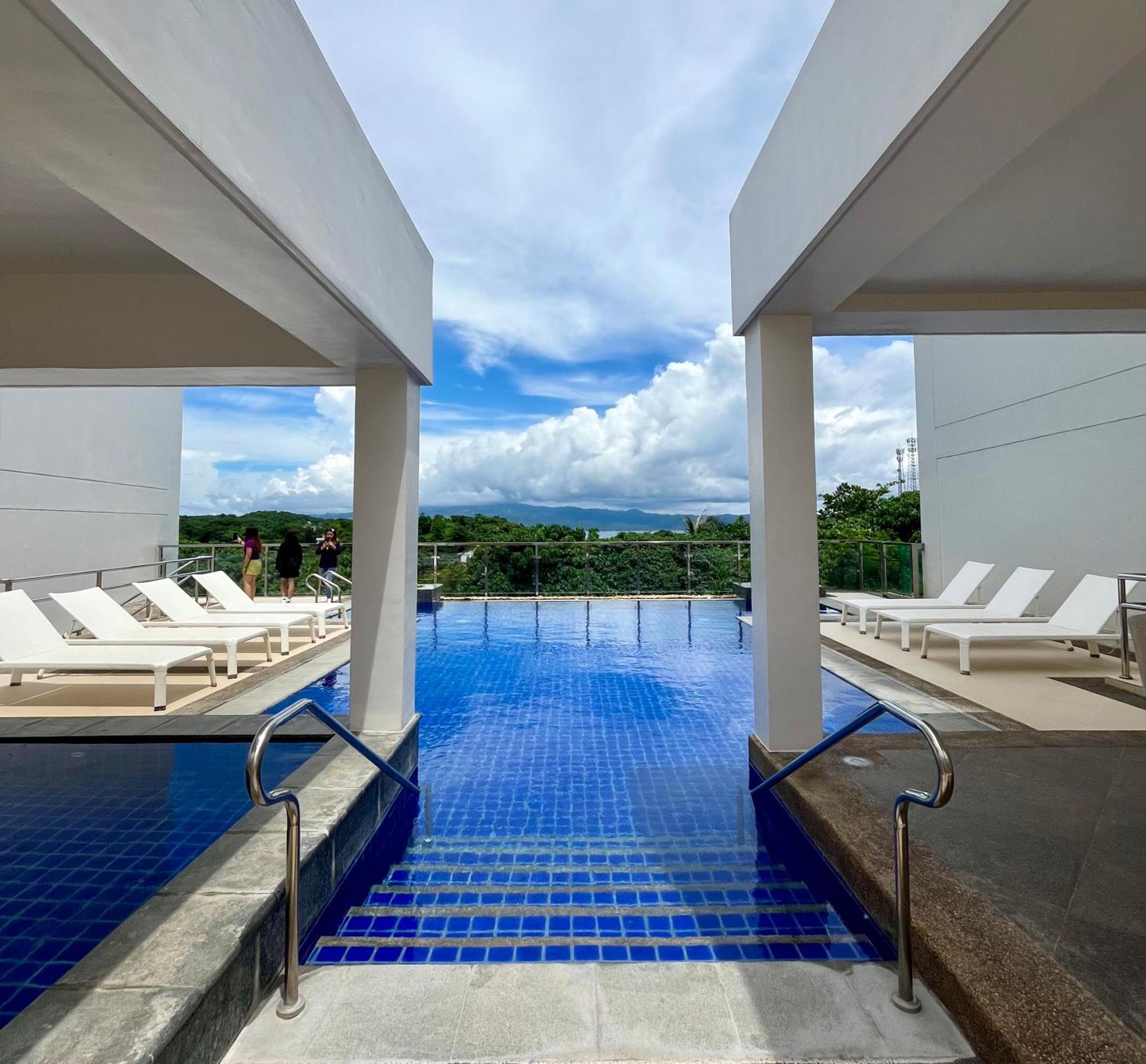 1 Bedroom At Ocean Garden Boracay Newcoast * Boracay Island