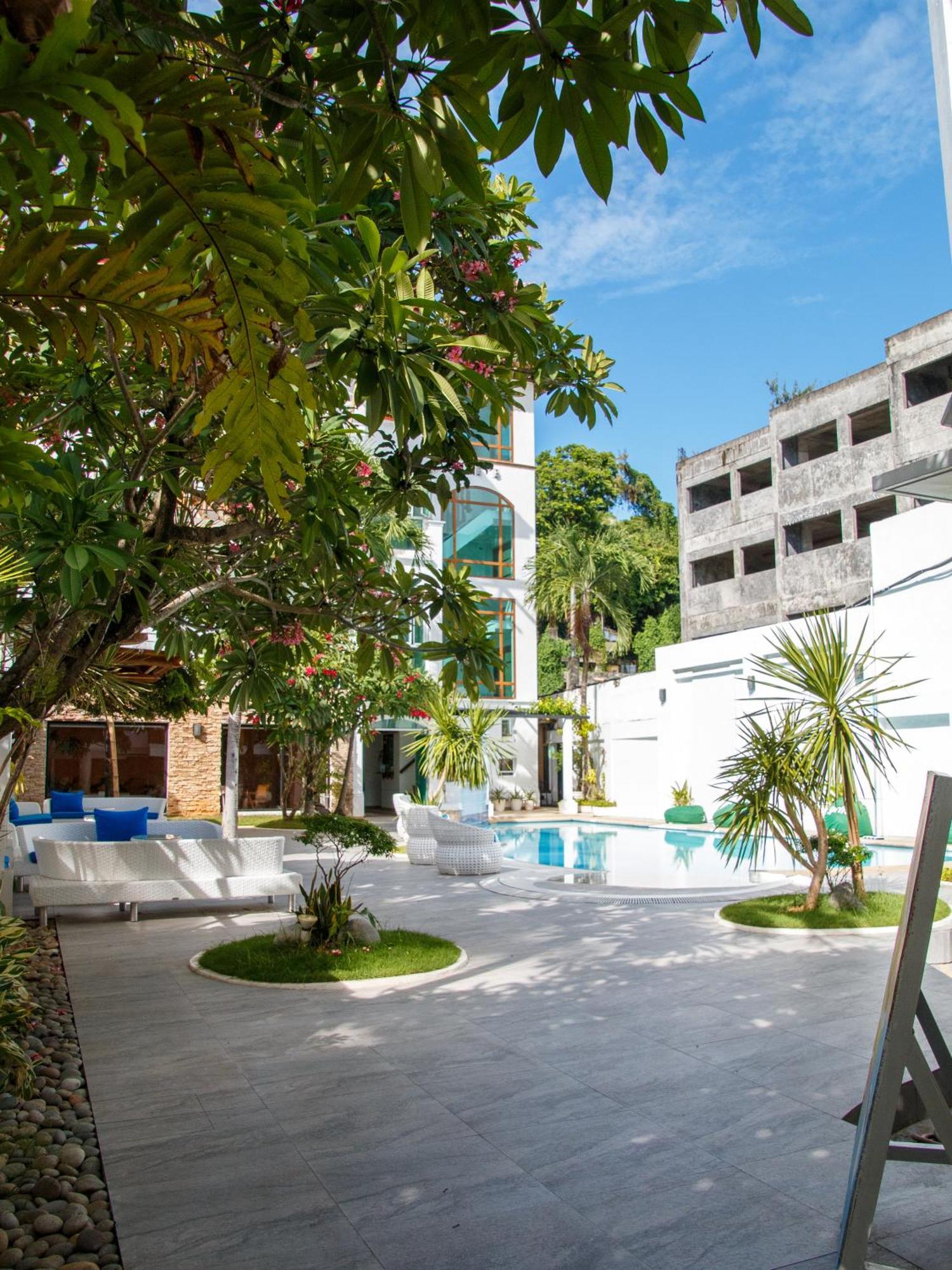 Boracay Club Hotel 4*