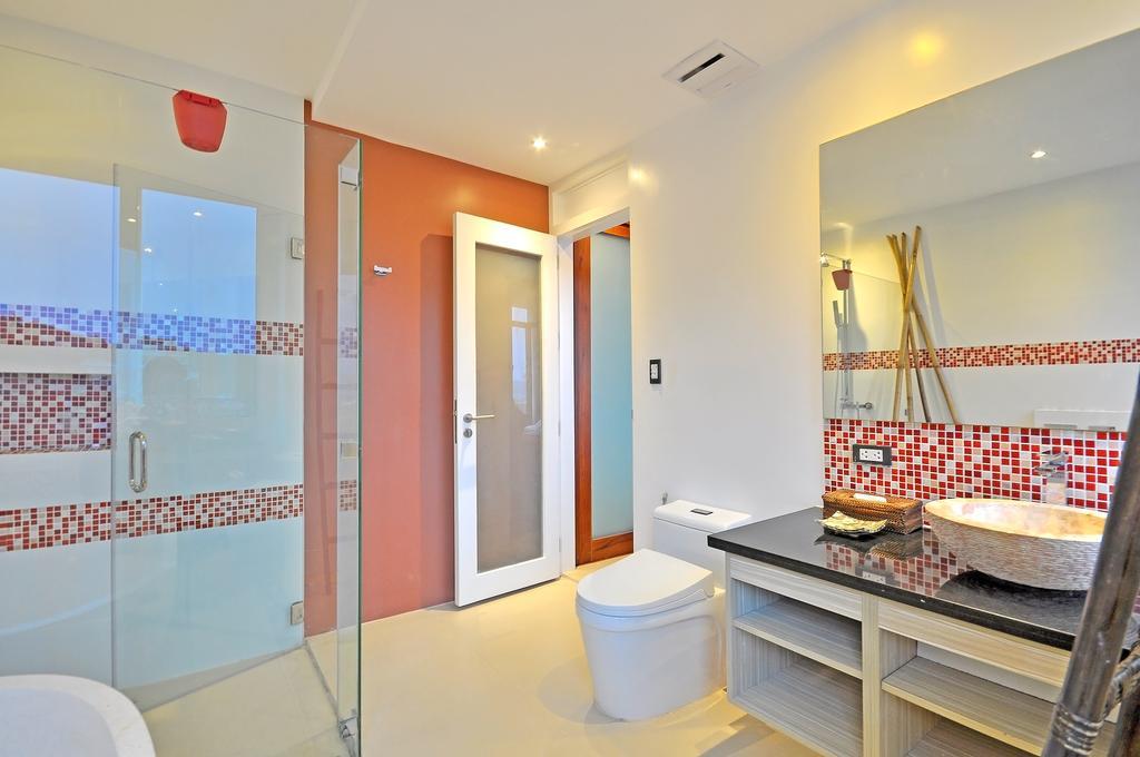 Villa Karuna & Villas *