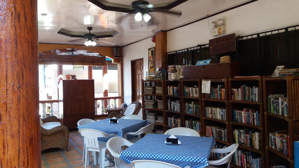 Inn Dave's Straw Hat 3*