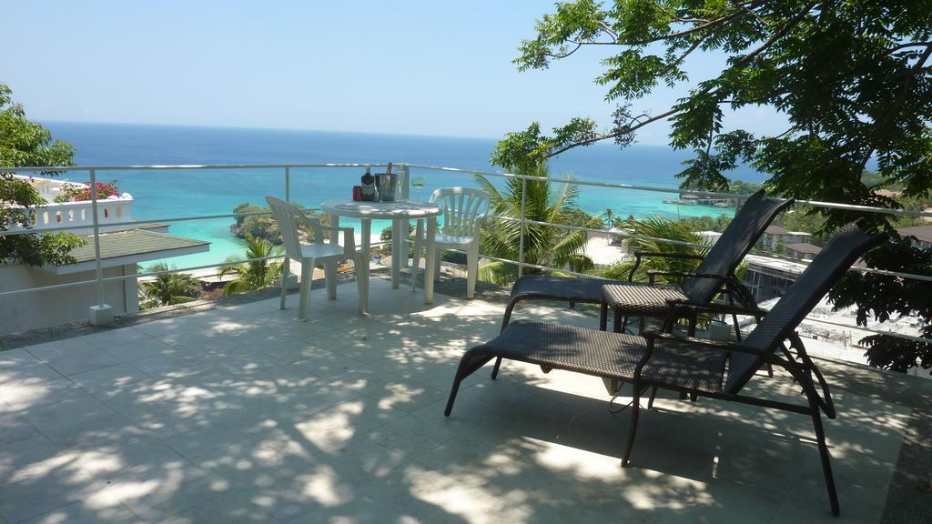 Alargo * Boracay Island