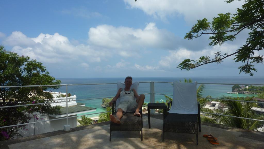 Alargo Boracay Island