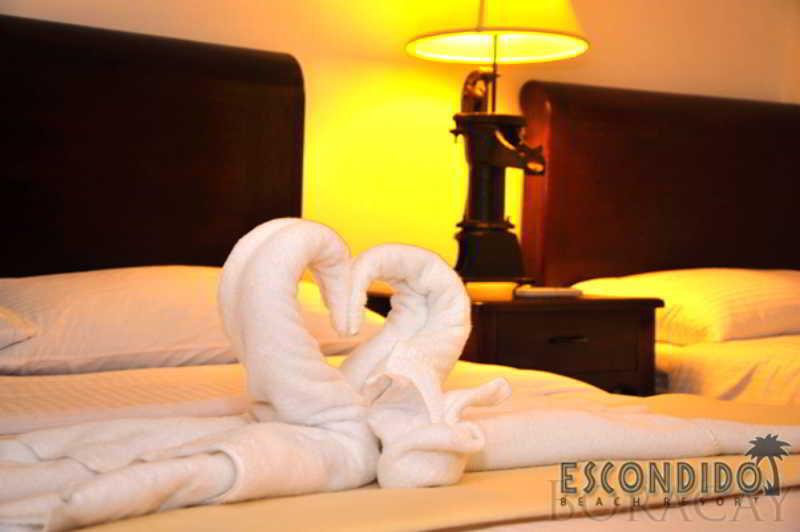 Hotel Escondido Beach 3*