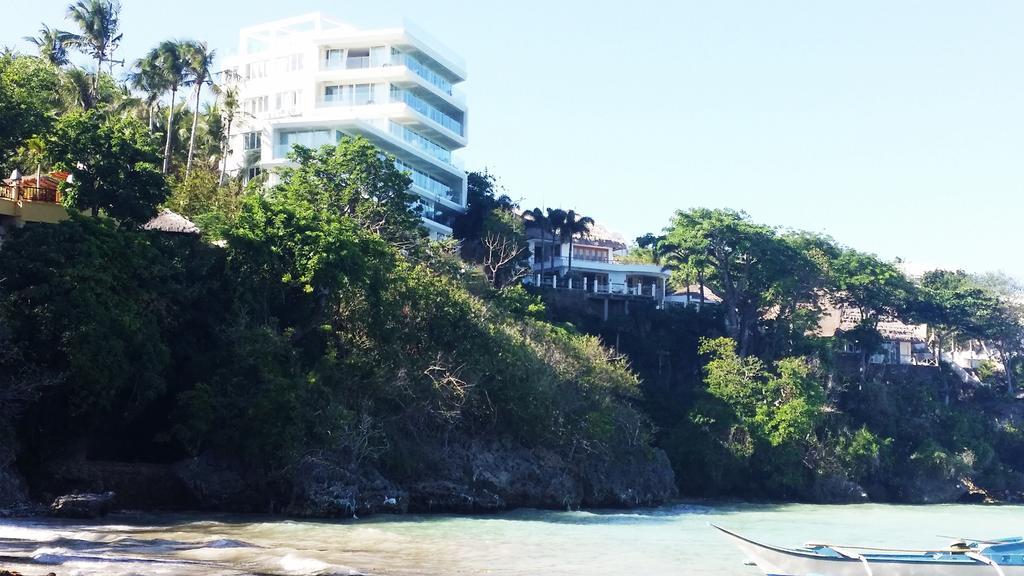 Karuna Private Home Sea View 4*