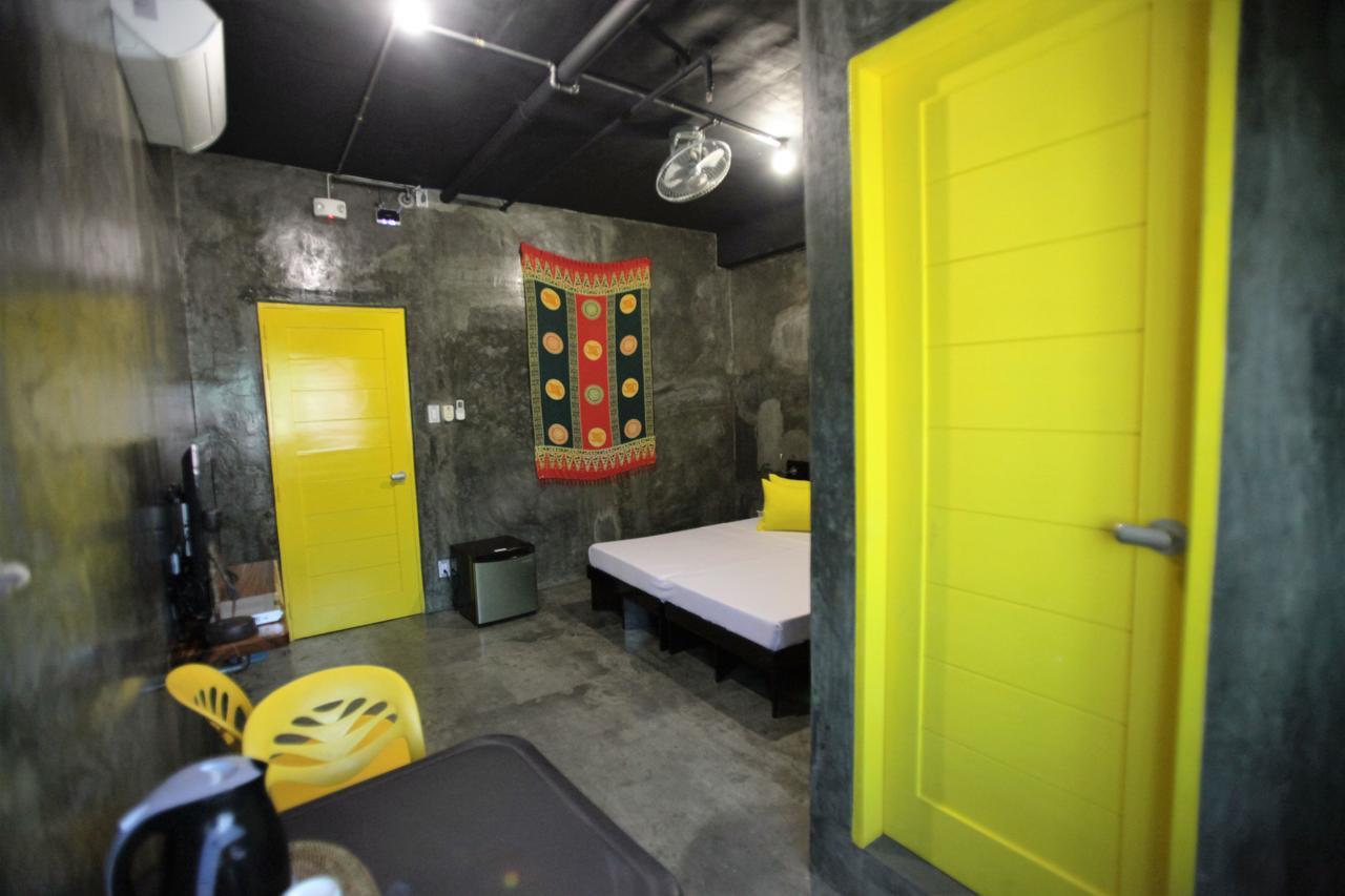 W Hostel Boracay *