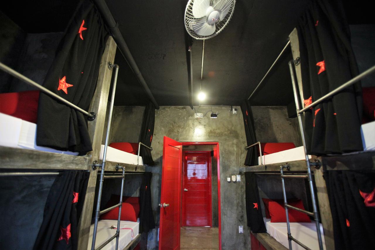 W Hostel Boracay