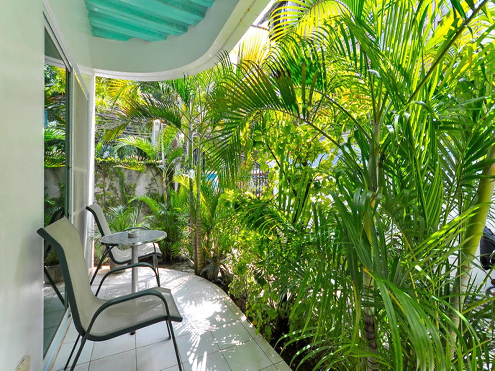 Roxon Apartment
