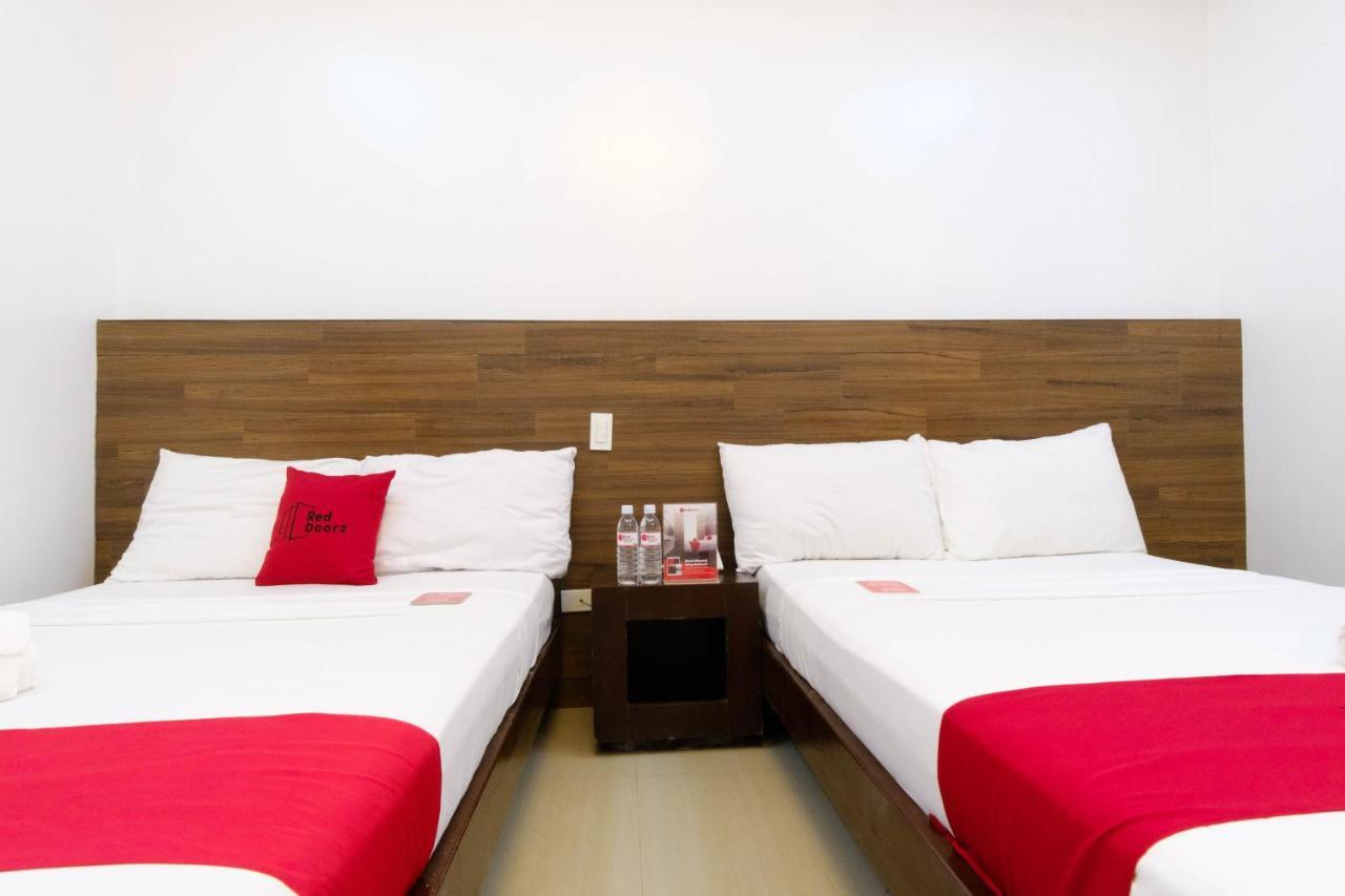 Hotel Reddoorz @ Taj And Annex Boracay Island