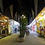 Kaiyana Beach Resort