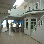 Alla Luna Rossa Resort Boracay