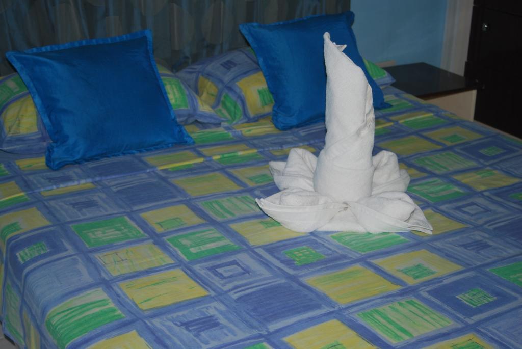 Roxon Apartment Boracay Island