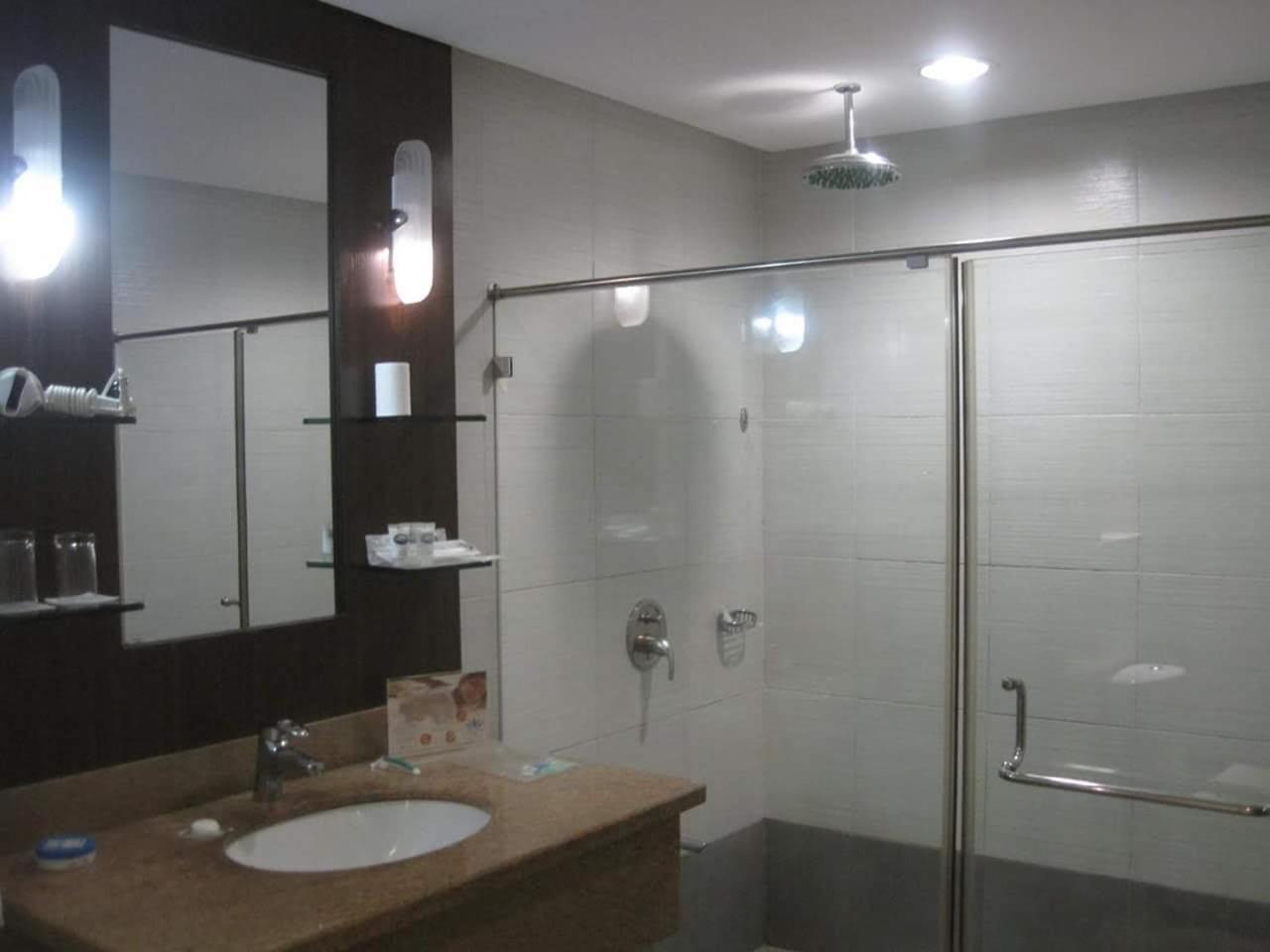 Uo At Fairways Newcoast Boracay Aparthotel *